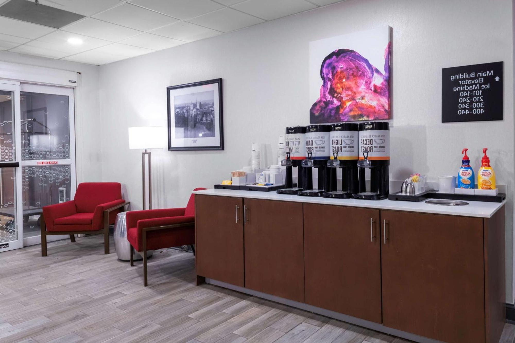 Hotel Hampton By Hilton Concord/bow 3*