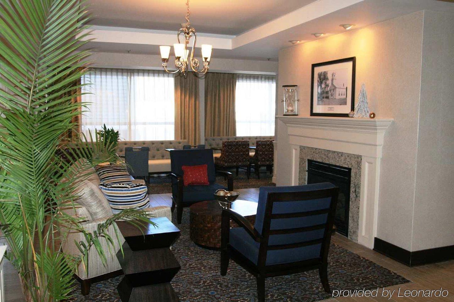 Hampton By Hilton Concord/bow Hotel 3*