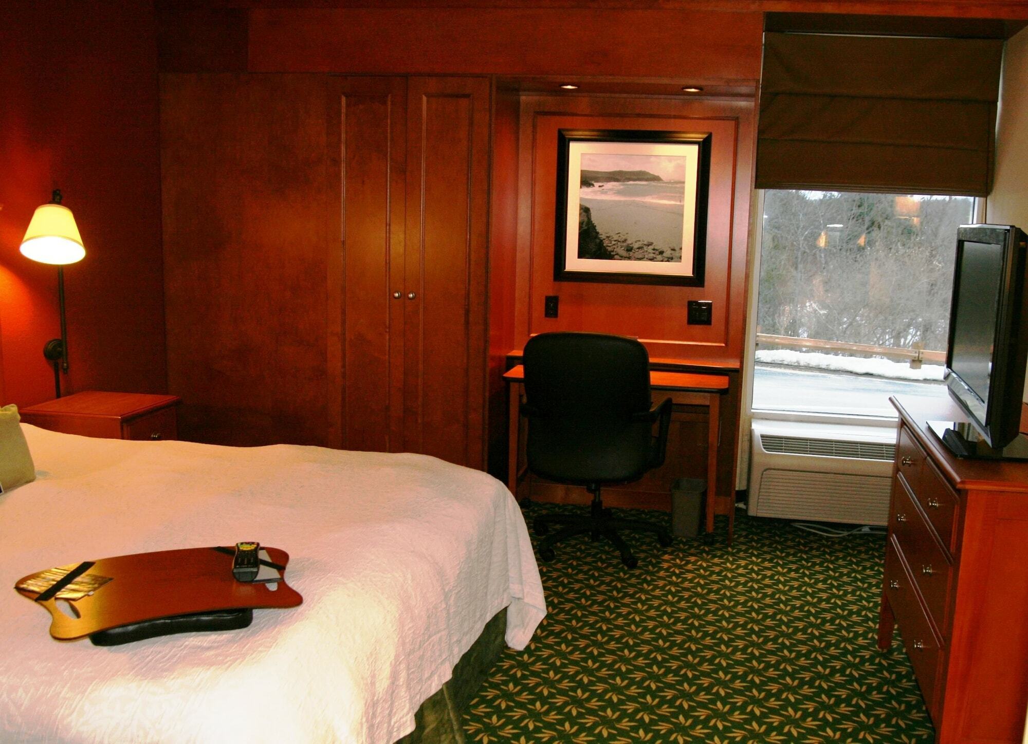 Hotel Hampton By Hilton Concord/bow
