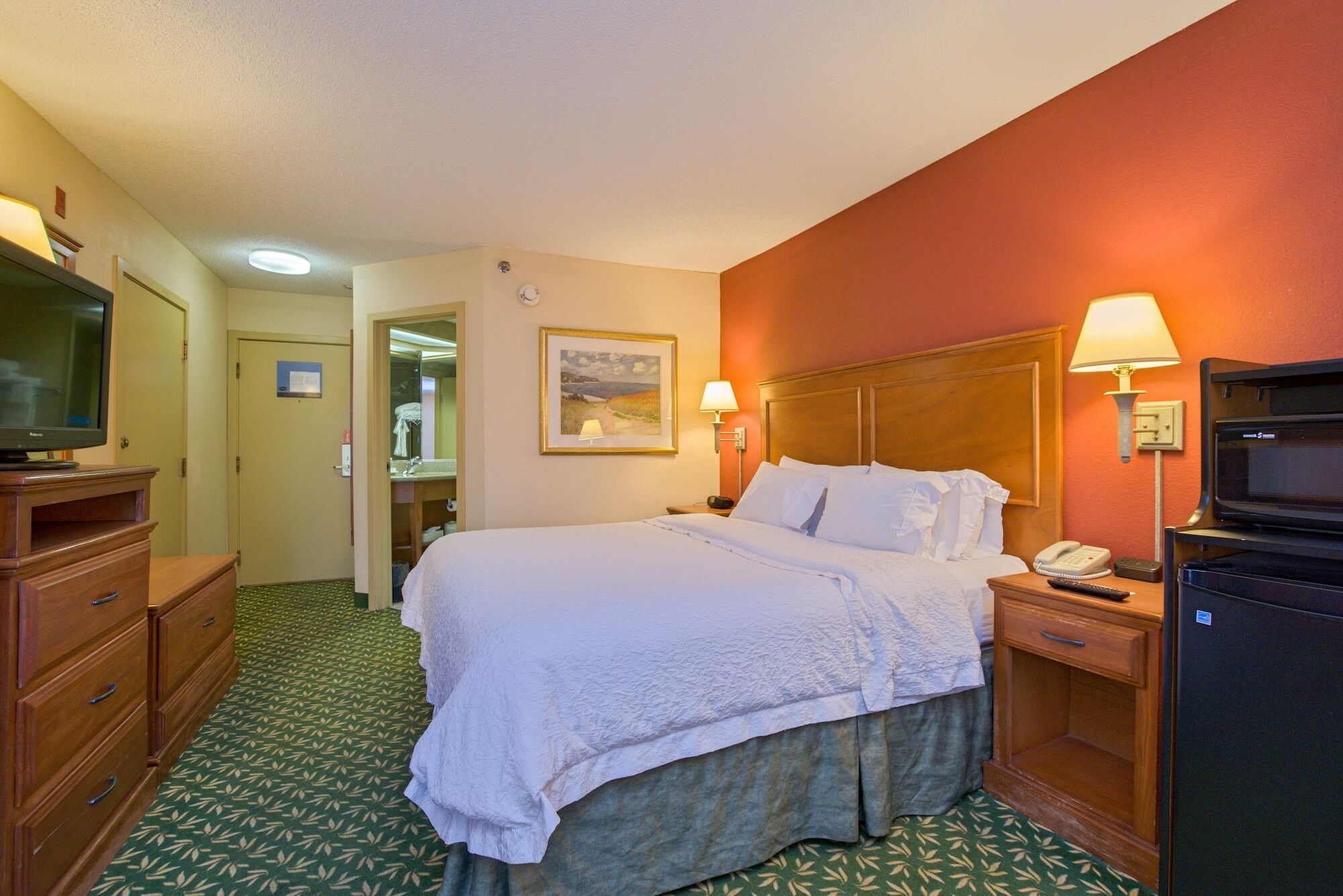 Hampton By Hilton Concord/bow